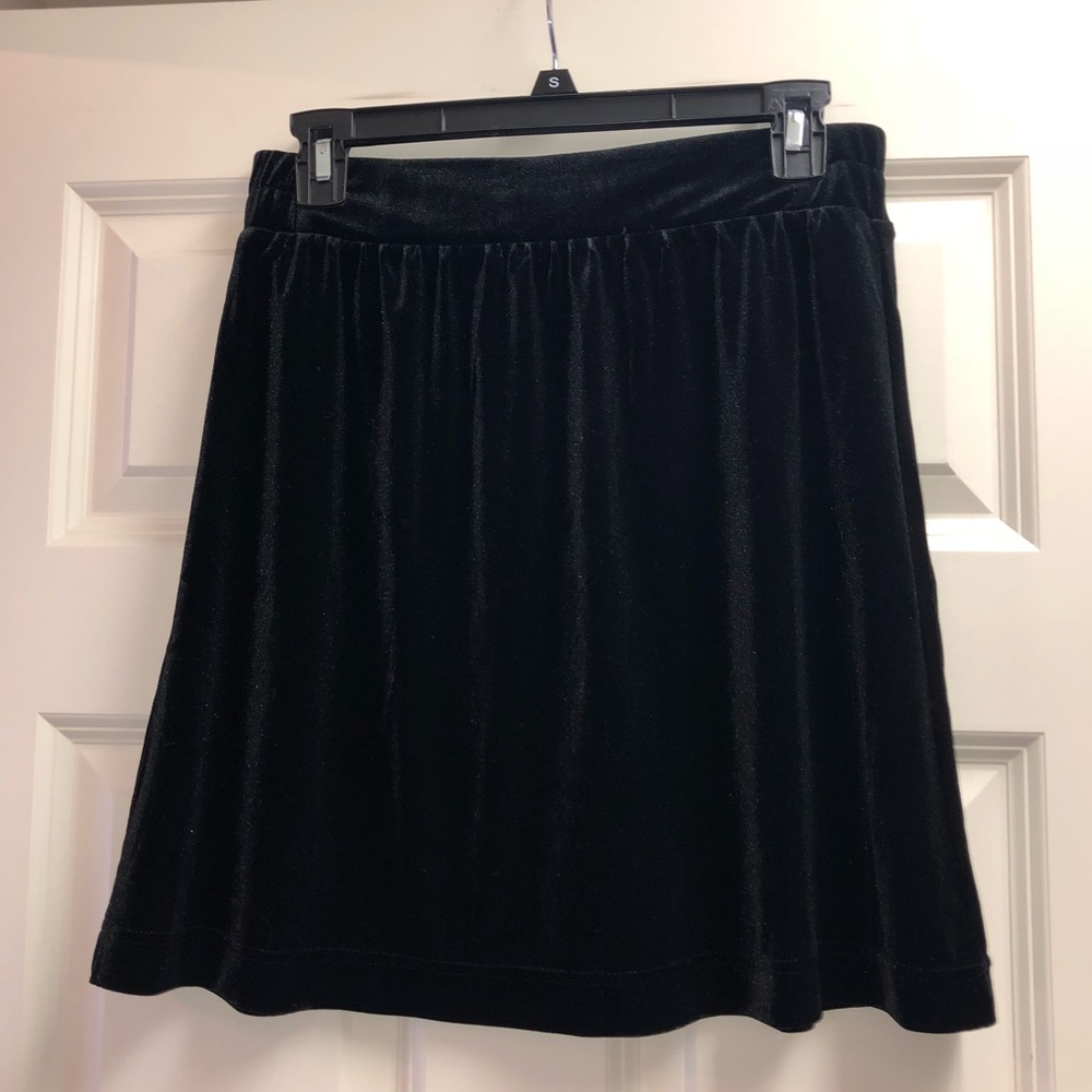 BRAND NEW LOFT VELVET SKIRT